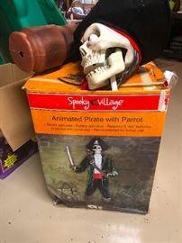 Dead pirate animatron with parrot!