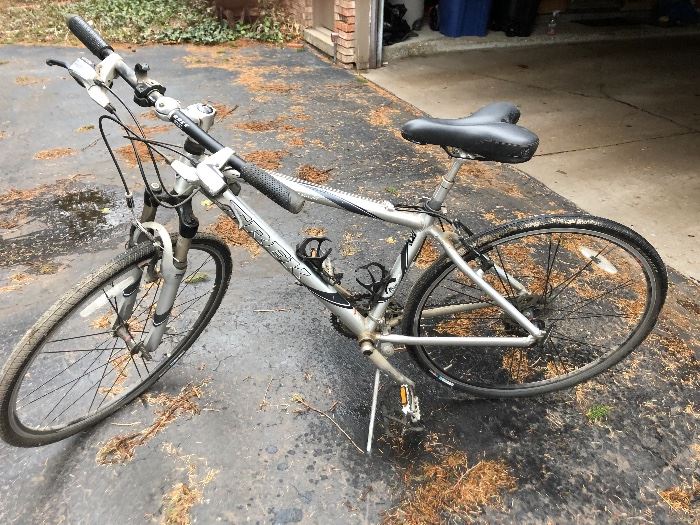 Trek 24 Gear Bicycle - Hybrid