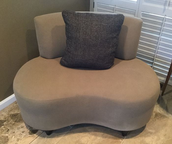 Closer look at modern chair
