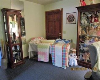 Tables Full of Beautiful handmade Quilts.....Plan on spending lots of time at this home.... CLEAN and loaded with GREAT Finds...The Sister's have worked weeks on this one unpacking, sorting, decorating, washing, staging this home....