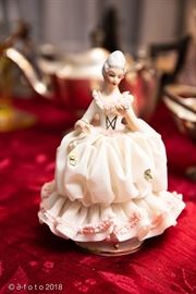 Dresden doll