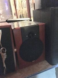 Audio, Boston Acoustics, Bookshelf Speakers