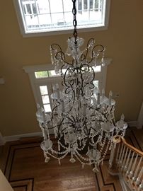 Chandelier, Foyer