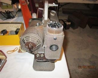 REVERE 8 PROJECTOR