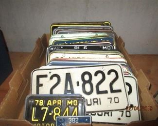 VINTAGE LICENSE PLATES
