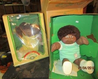 VINTAGE CABBAGE PATCH DOLLS
