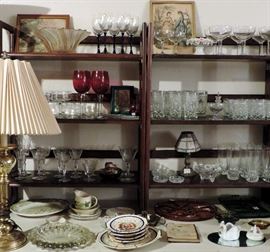 CRYSTAL STEMWARE, CHINA PLATES, GLASSWARE AND LAMP