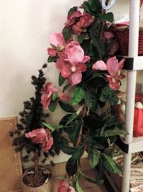 SILK FLOWERS & PLANTS