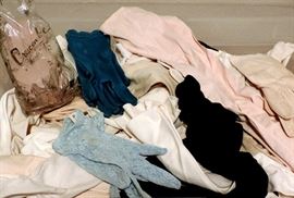VINTAGE GLOVES