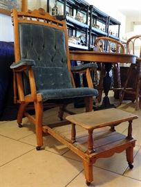 EASTLAKE ARMCHAIR WITH EXTENDING FOOTSTOOL