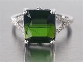 Green Tourmaline and Diamond Estate Ring in 14k White Gold
