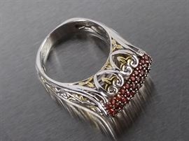 Intricately Designed Gem en Vogue Garnet Estate Ring in Sterling Silver
