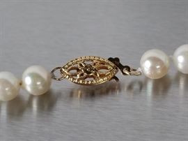 High-end White Pearl 24" Estate Necklace in 14k Yellow Gold
