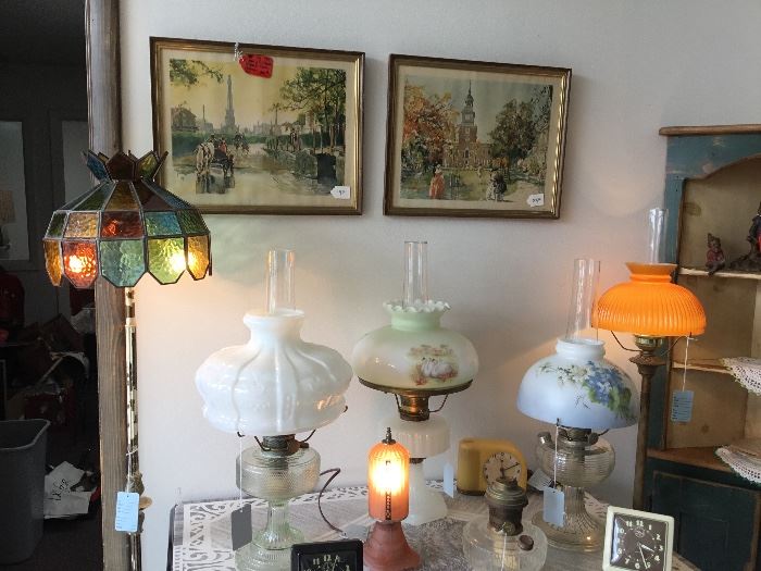 Cast iron floor lamp w/stained glass shade, Aladdin Colonial oil lamp w/Aladdin shade, Aladdin Moonstone Corinthan lamp w/hand painted shade, Aladdin Beehive lamp w/hand painted shade, Marble base floor lamp w/shade