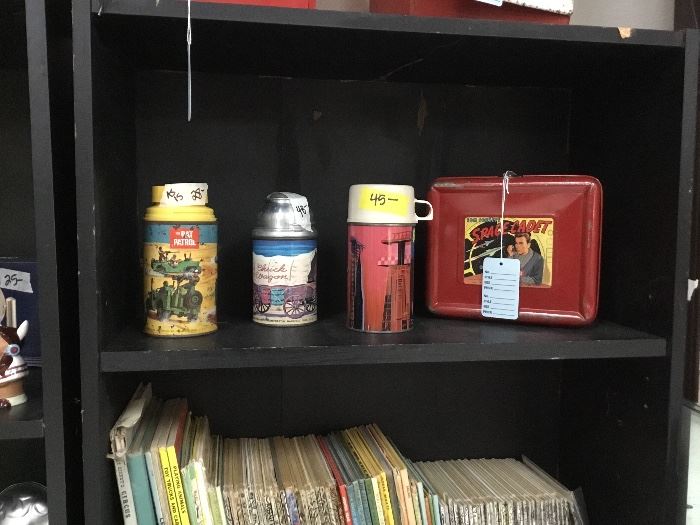 Vintage lunchbox & thermoses