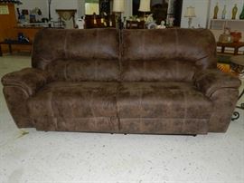 Reclining sofa