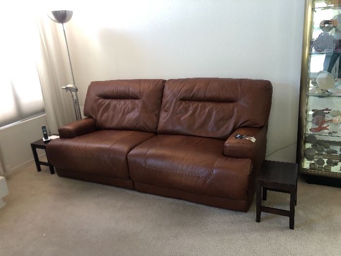 Chateau d’Ax Italian Leather Recliner/Sofa/Loveseat 38x88x44in HxWxD