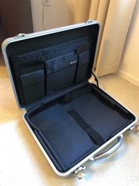 Matias Armor Laptop Sliver Briefcase 12 x 16
