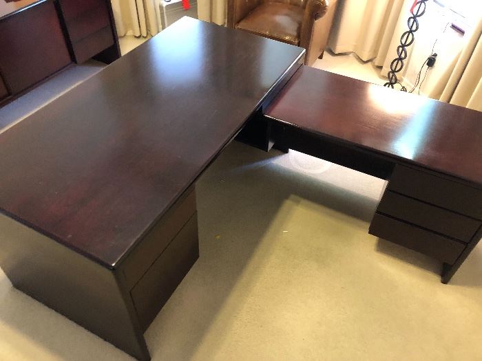 Mahogany L-shape Executive desk 60x30 deep 41x21 deep 28.25 tall HxWxD