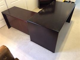 Mahogany L-shape Executive desk 60x30 deep 41x21 deep 28.25 tall HxWxD