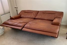 Chateau d’Ax Italian Leather Recliner/Sofa/Loveseat 38x88x44in HxWxD