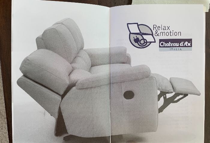 Chateau d’Ax Italian Leather Recliner/Sofa/Loveseat 38x88x44in HxWxD