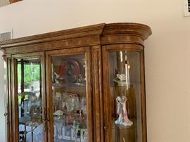 Bernhardt Hibriten Walnut Burl Wood China Cabinet/Hutch 83x65x20in HxWxD