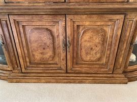 Bernhardt Hibriten Walnut Burl Wood China Cabinet/Hutch 83x65x20in HxWxD