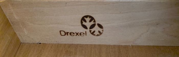 Drexel Heritage Et Cetera Desk walnut Chinoiserie 30x60.5x27.5in HxWxD