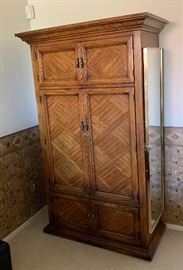 Lane Walnut Wardrobe Cab/Dresser 72x44x23in HxWxD