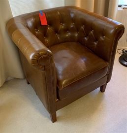 Cognac color leather club chair mid century look 30x30x32in HxWxD