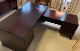Mahogany L-shape Executive desk 60x30 deep 41x21 deep 28.25 tall HxWxD