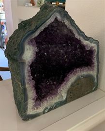 Amethyst Geode 14in 14x14x8in HxWxD