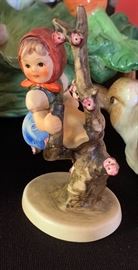 Goebel Hummel Apple Girl