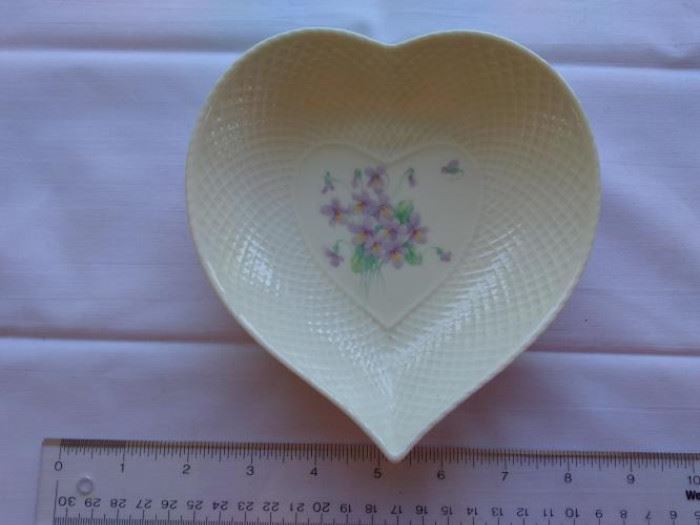 Vintae Mikasa Lila heart shaped dish https://ctbids.com/#!/description/share/132502