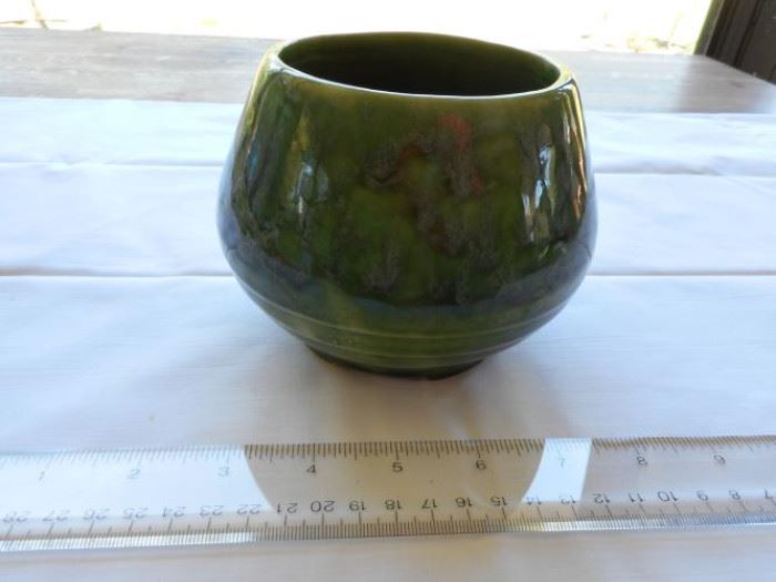 UPCO vintage multi-color green planter 049, 5" https://ctbids.com/#!/description/share/133143