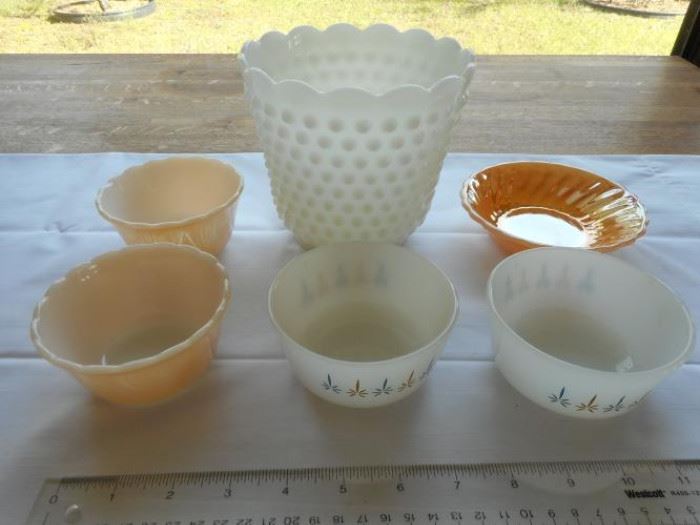 Lot of vintage Fireking glassware items - 6pcs. https://ctbids.com/#!/description/share/132664