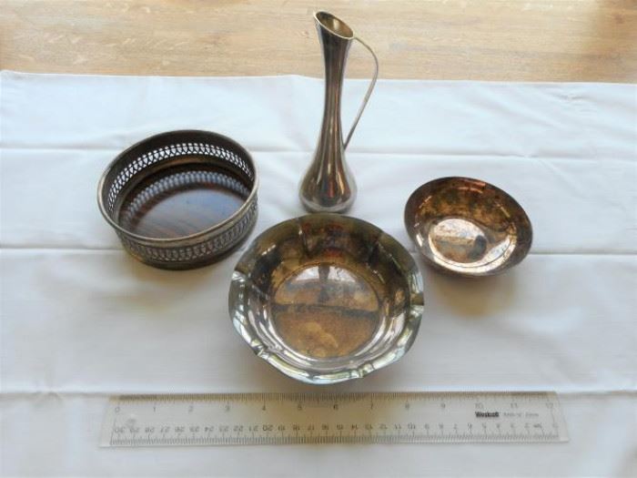 4pc. Lot Vintage silver plate - Sheffield, Reed & Barton      https://ctbids.com/#!/description/share/132937