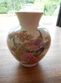 Vintage Made in Japan 6.5" vase w/peacock design https://ctbids.com/#!/description/share/132529