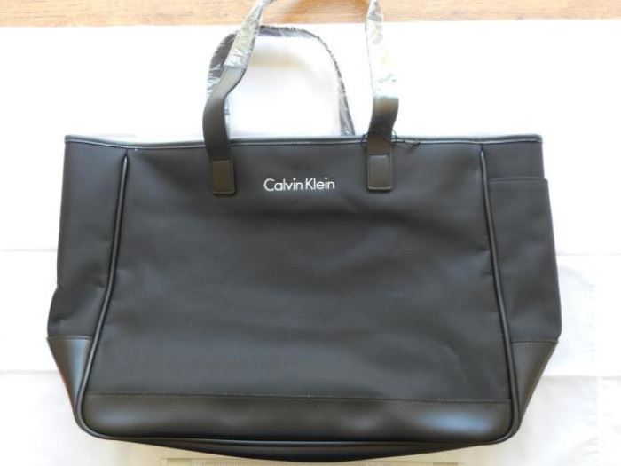 New Calvin Klein tote bag - black - zipper top - 15 x 12" https://ctbids.com/#!/description/share/133008