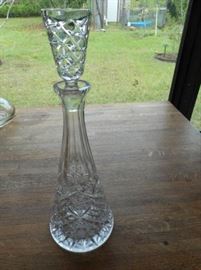 Great quality lead crystal decanter w/stopper 15.5" v        https://ctbids.com/#!/description/share/132537
