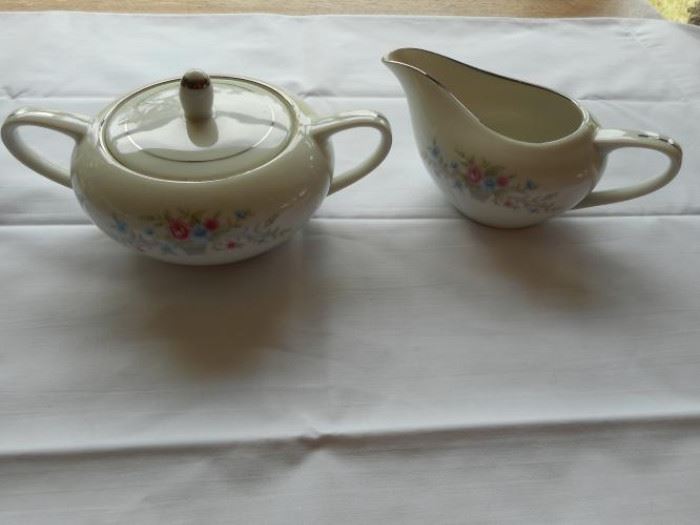 vintage Florenteen Fine China sugar & creamer set - Made in Japan    https://ctbids.com/#!/description/share/132558