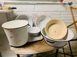 Very good condition old enamel ware 