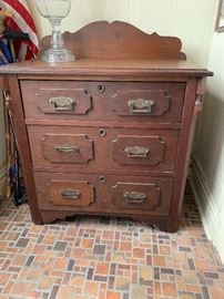 Super Antique Chest