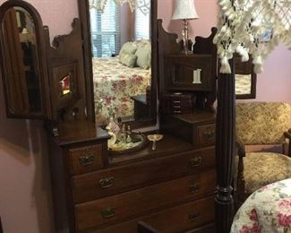 This Edwardian dressing table is fabulous and has lots of storage