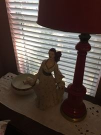Chalk lady with two dogs, vintage lamp