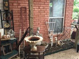 Lots of garden items