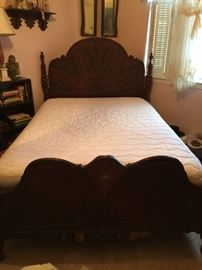 Vintage Full Bed great detail