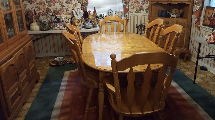 Table with 6 chairs