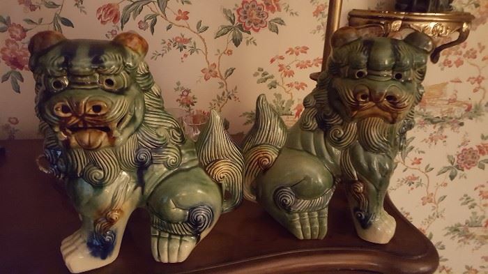 Foo Dogs